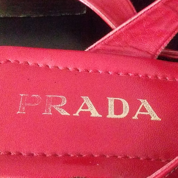 Authentic Prada red Leather Flip flops - Picture 2 of 5